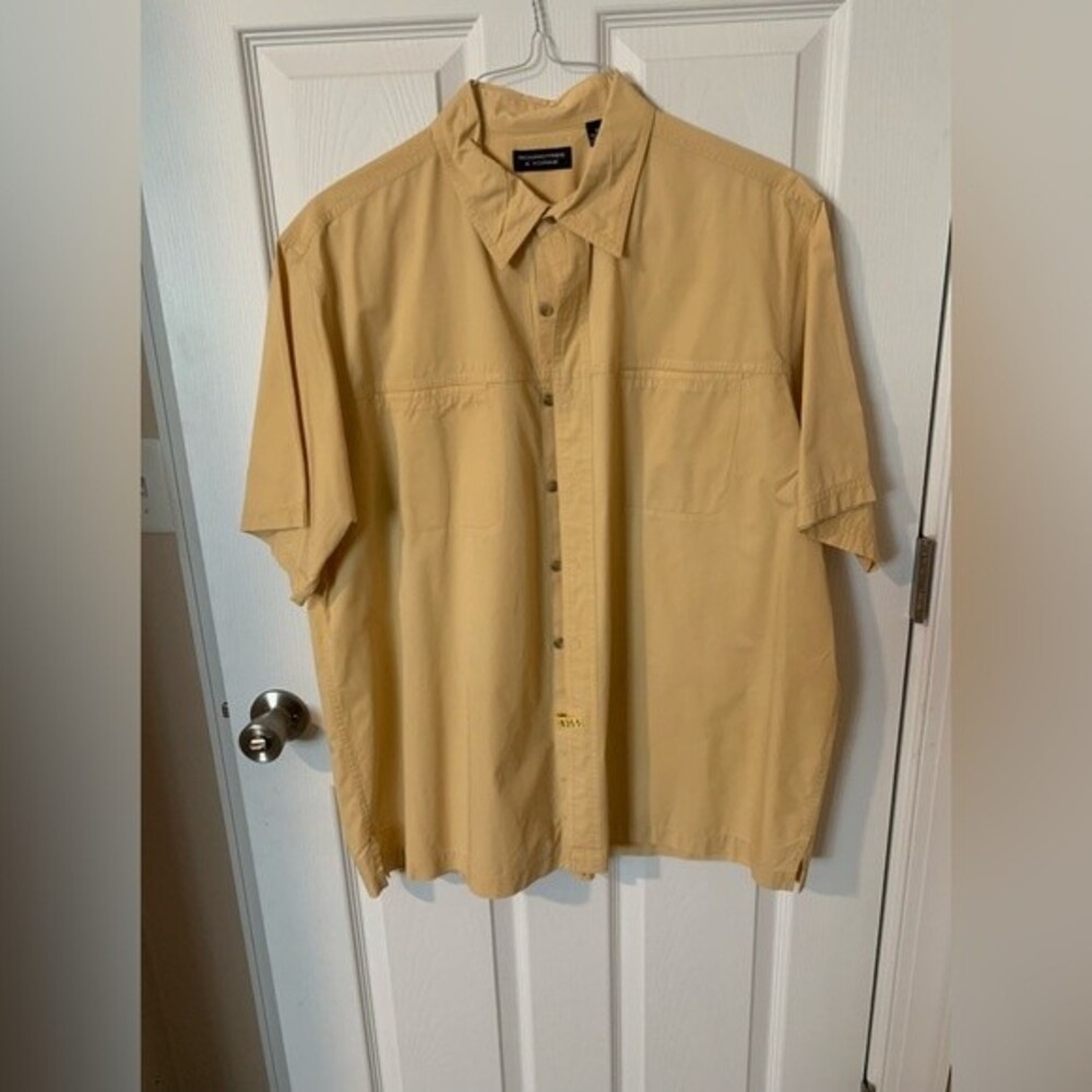 Roundtree &Yorke Mens Short Sleeve Shirts - XL lot of 2